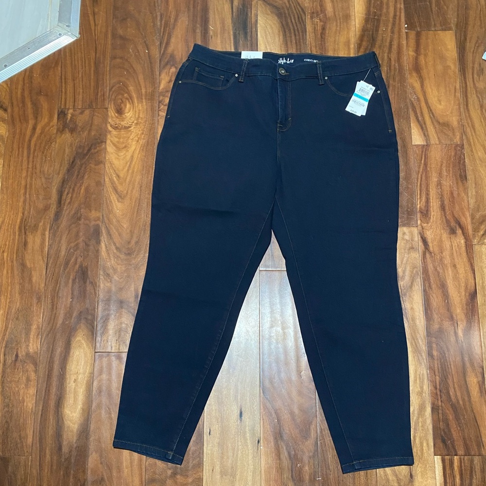 New with tags style & Co curvy skinny leg with tummy control